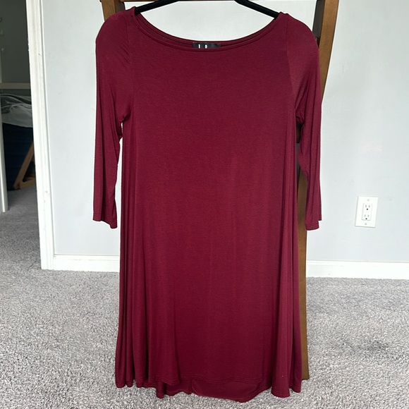 In Full Swing Wine Red Three-Quarter Sleeve Swing Dress - Picture 4 of 8